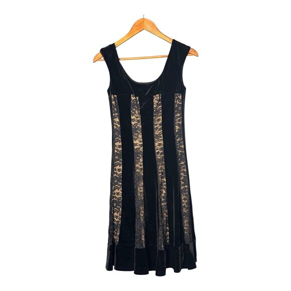 Gothic Glam Connected Velvet Lace Panel Midi
Dress 6 - Picture 1 of 5